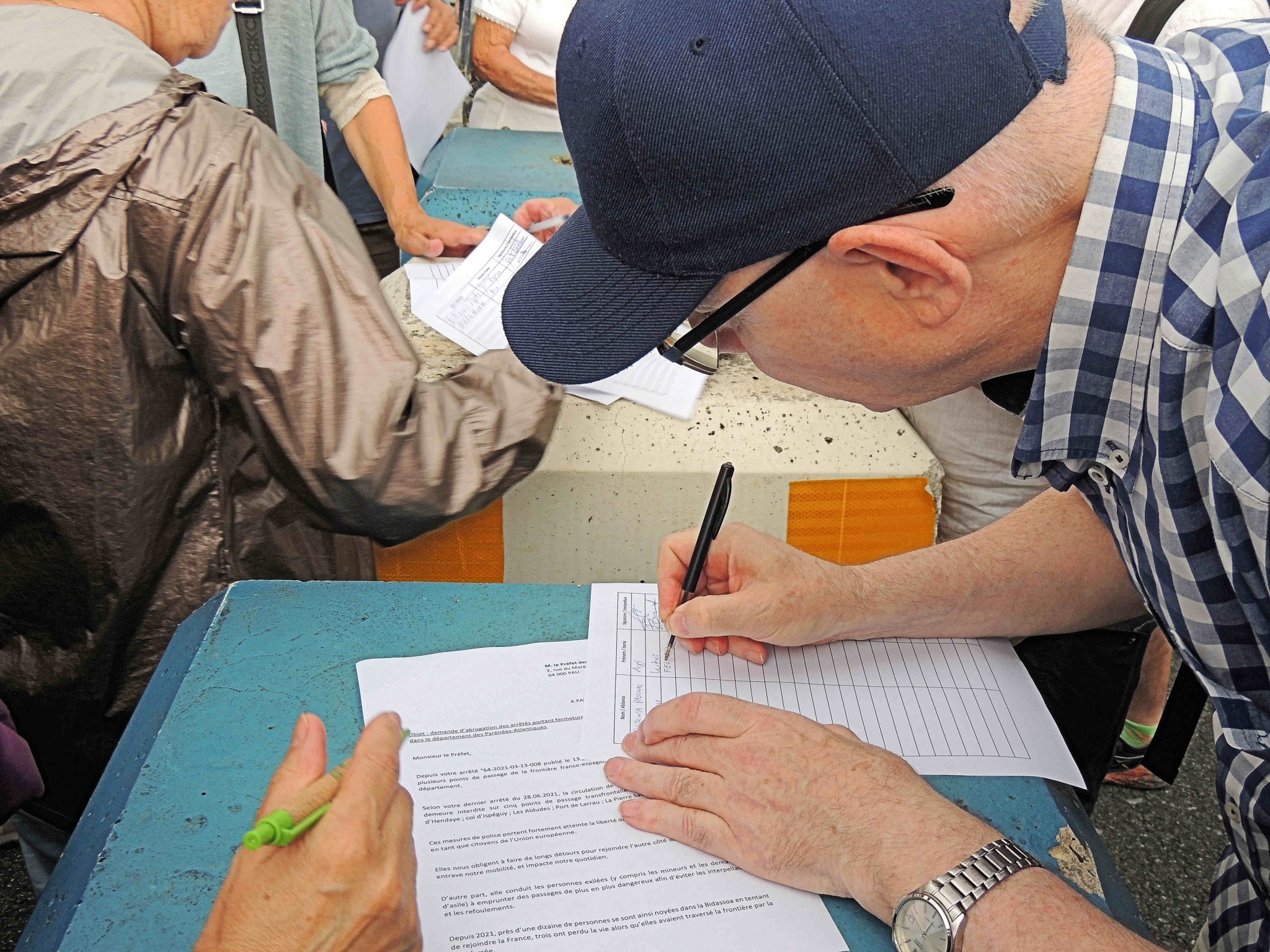  rassemblement de protestation suite à la fermeture du pont Hendaye juillet 2023